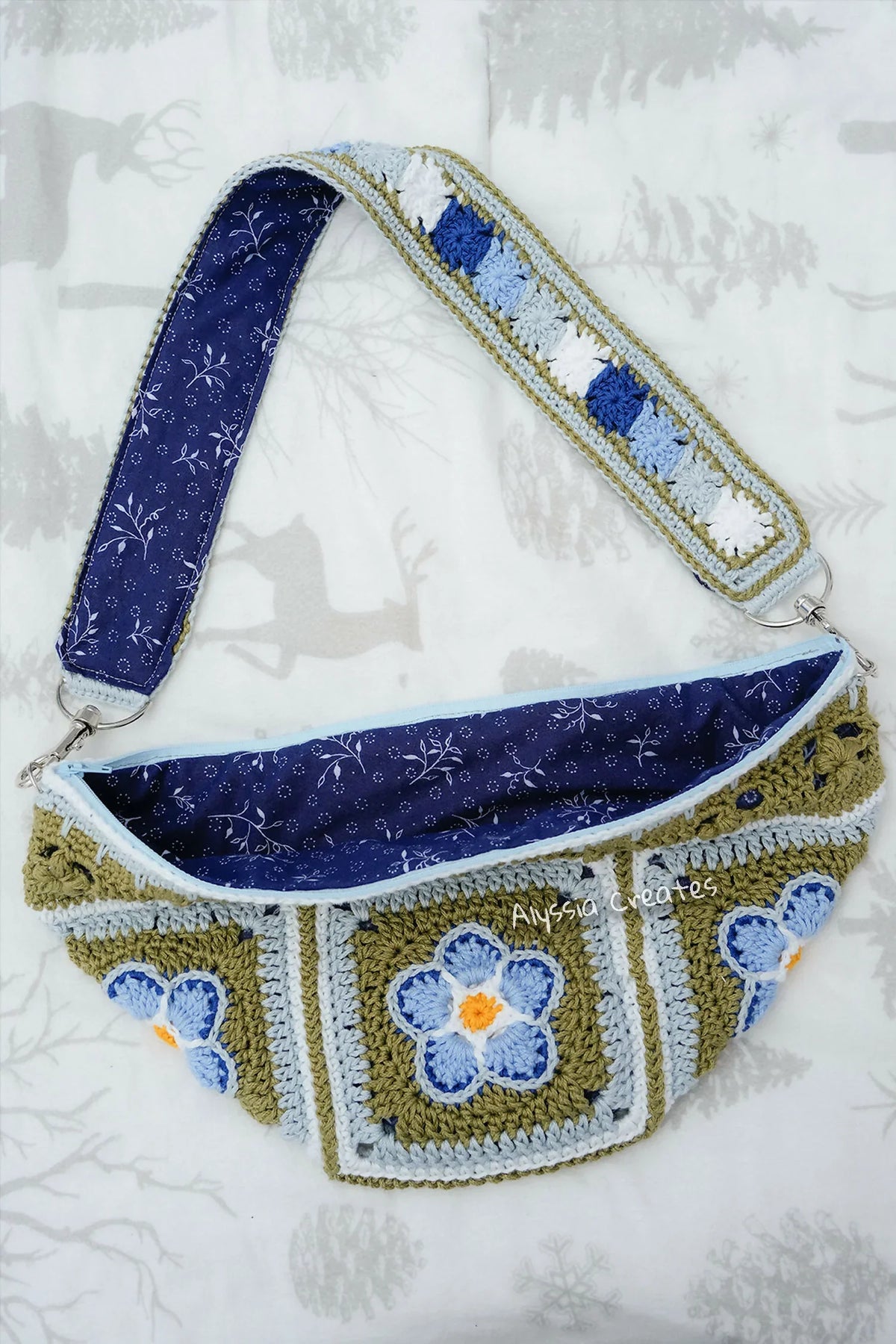 Forget Me Not Bum Bag (Crochet)