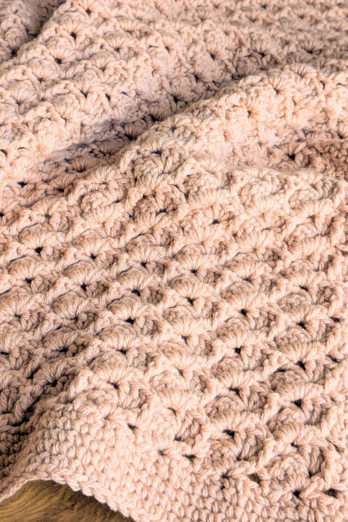 Chunky Slanted Shells Baby Blanket (Crochet)