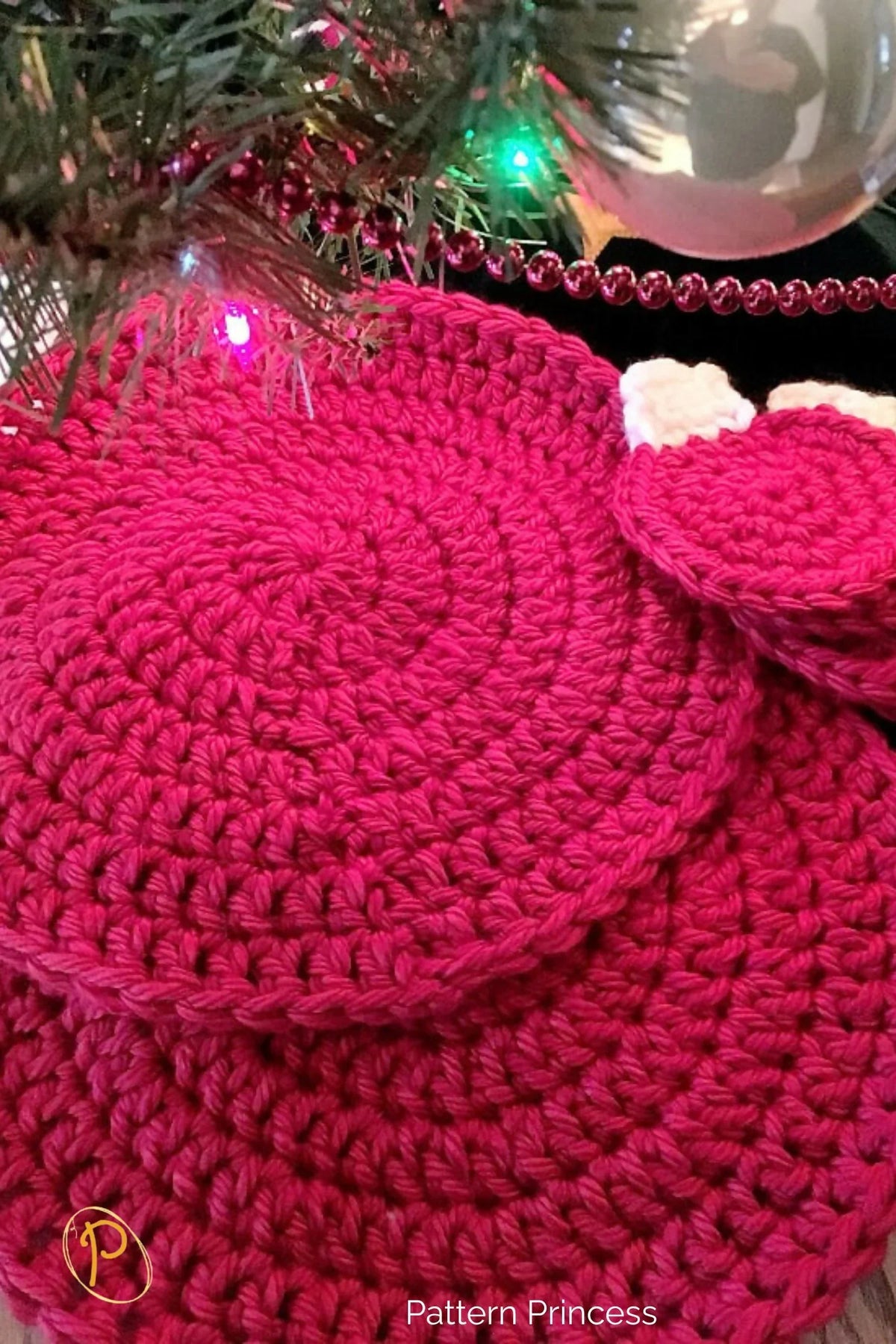 Chunky Christmas Ornament Coaster and Placemat (Crochet)