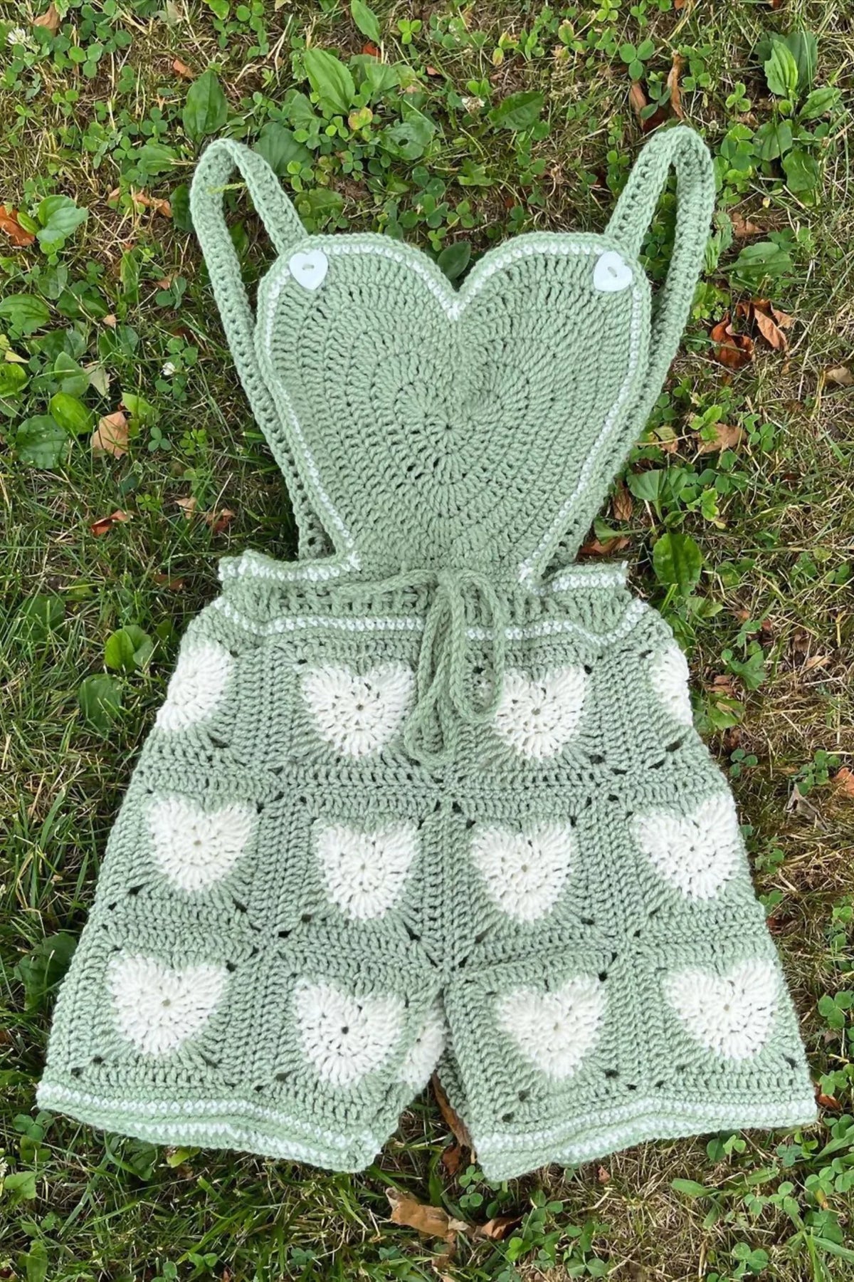 Heartalls - Heart Bib Version (Crochet)