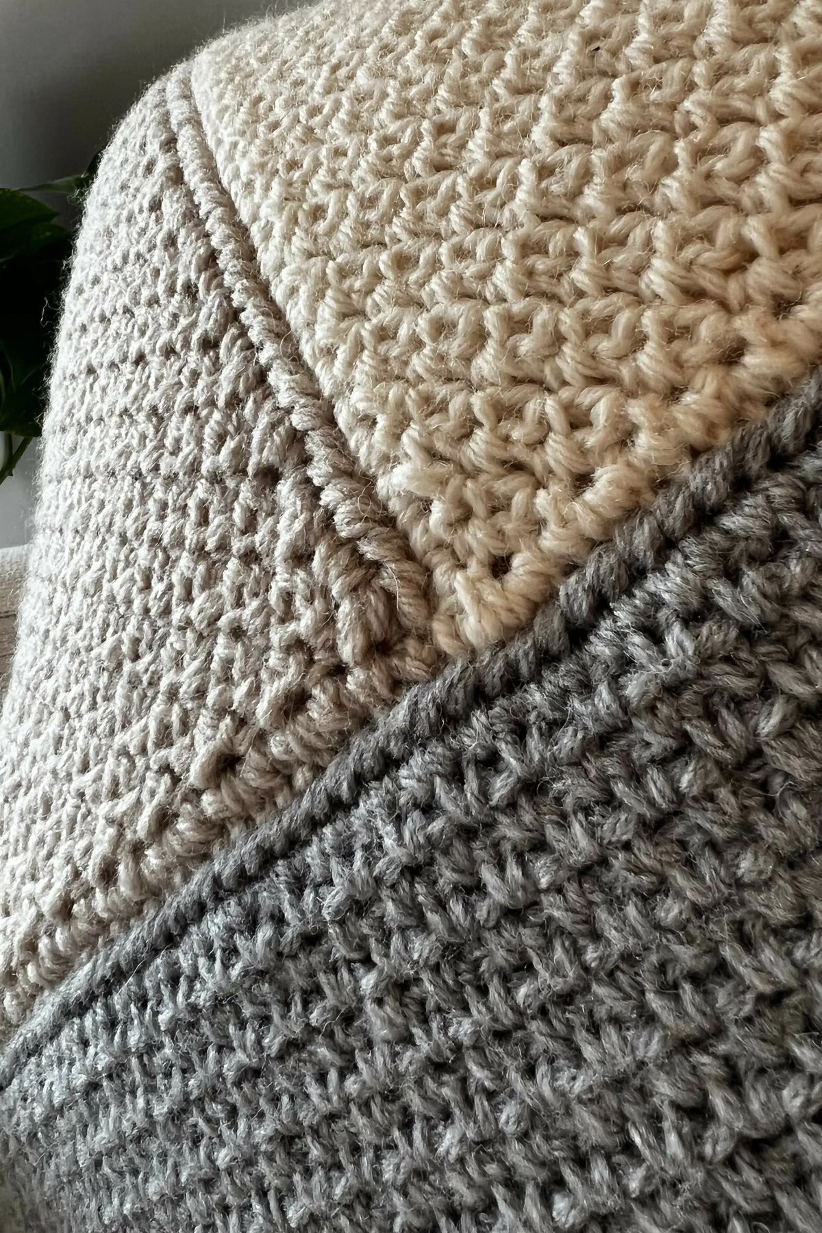 Avery Pillow (Crochet)
