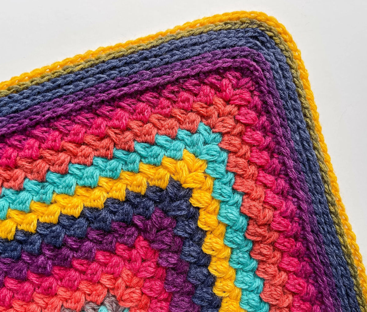 Mandala Pretty Puffs Blanket (Crochet)