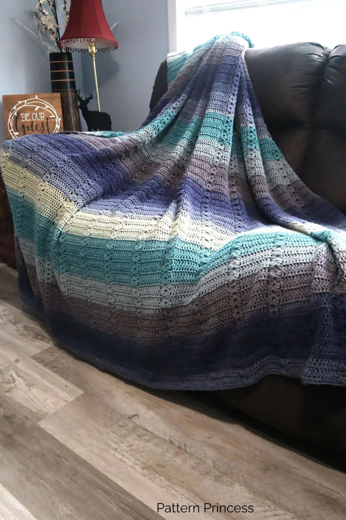 Double Crochet Puff Stitch Heart Blanket (Crochet)
