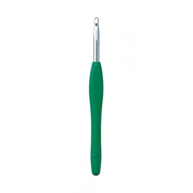 Clover Amour Crochet Hooks (Sizes E to P/Q)