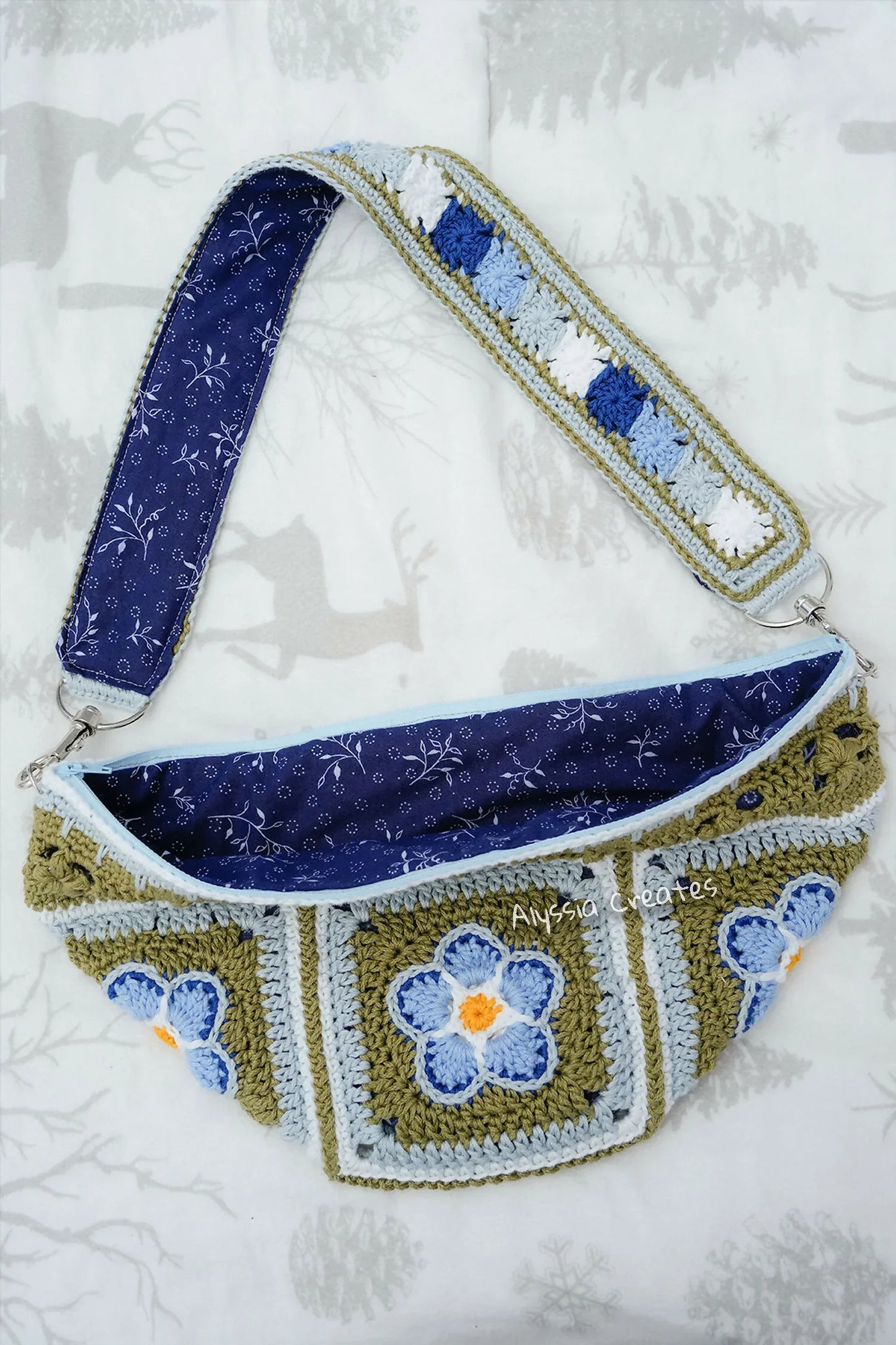 Forget Me Not Bum Bag (Crochet)