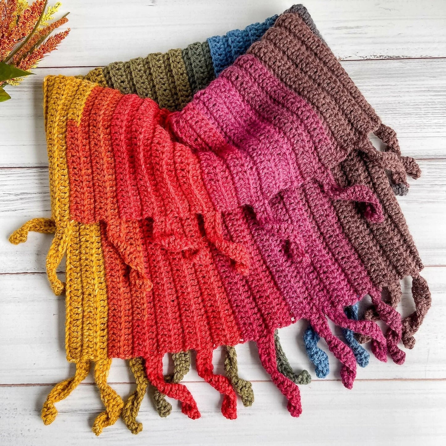 Curly Cute Cowl (Crochet)