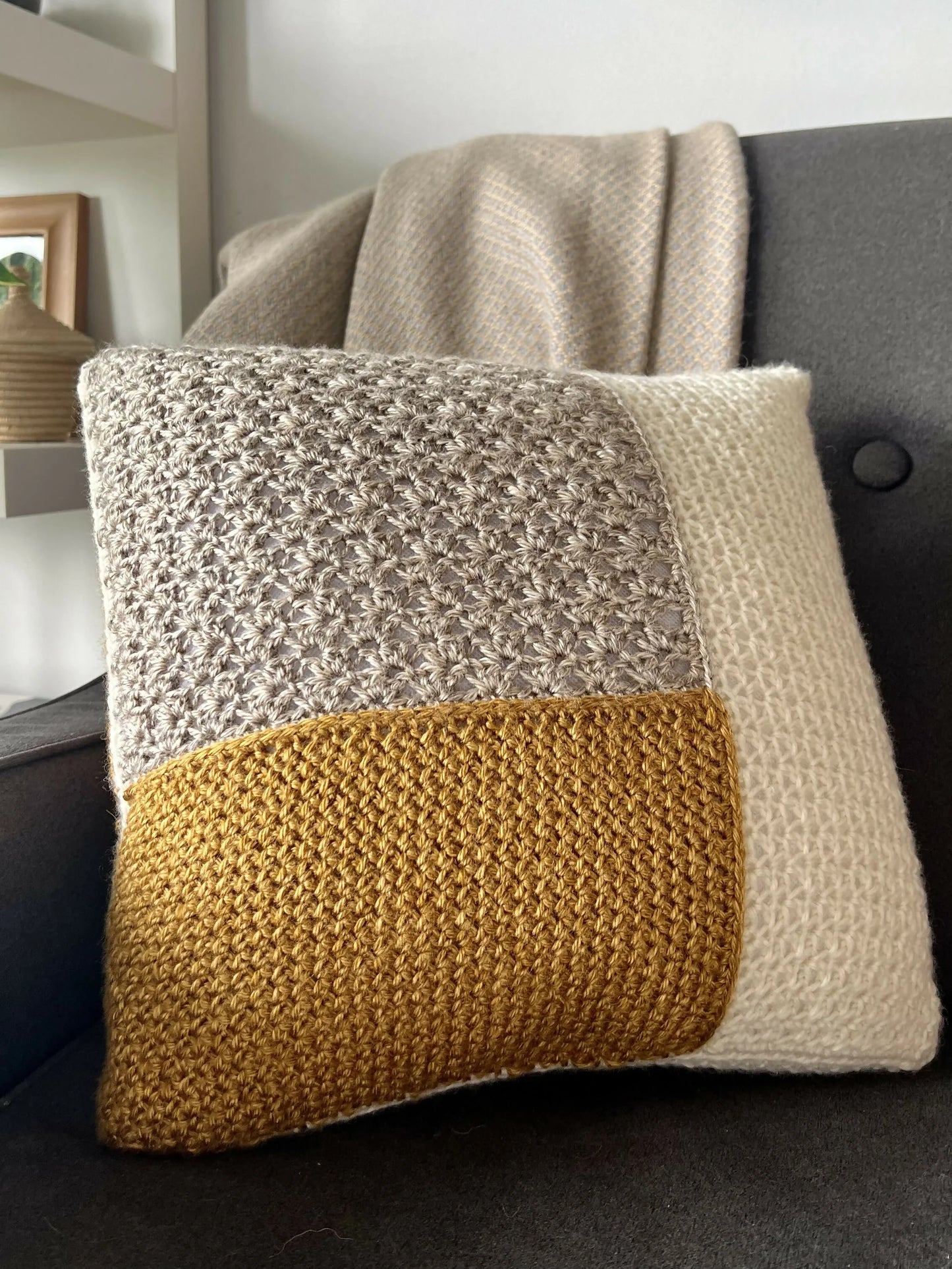 Devon Pillow (Crochet)