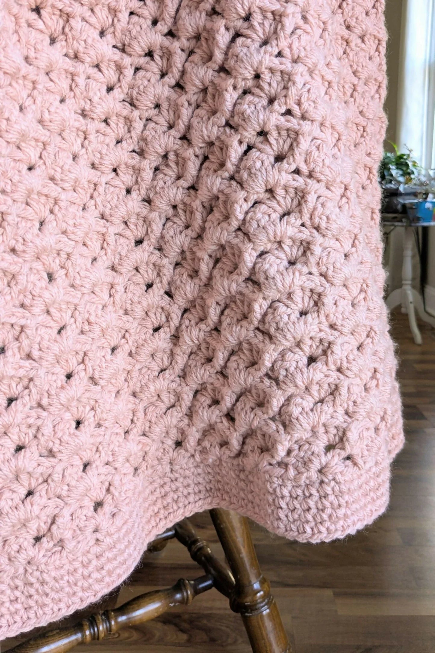 Chunky Slanted Shells Baby Blanket (Crochet)