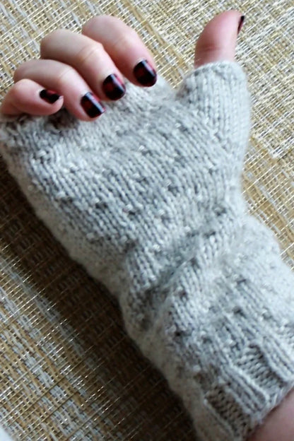 Maple Bourbon Mitts (Knit)