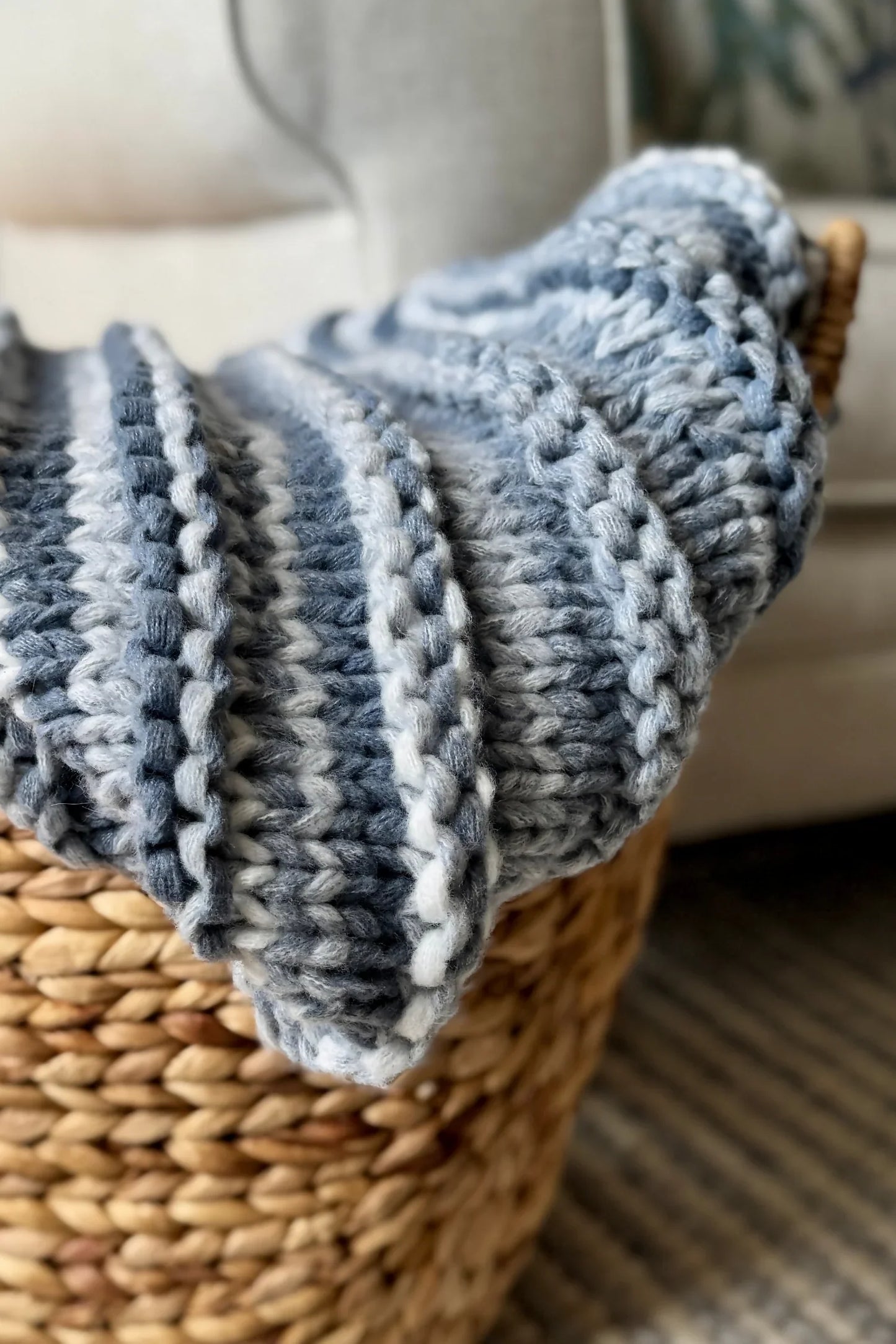 Sidewinder Throw (Knit)