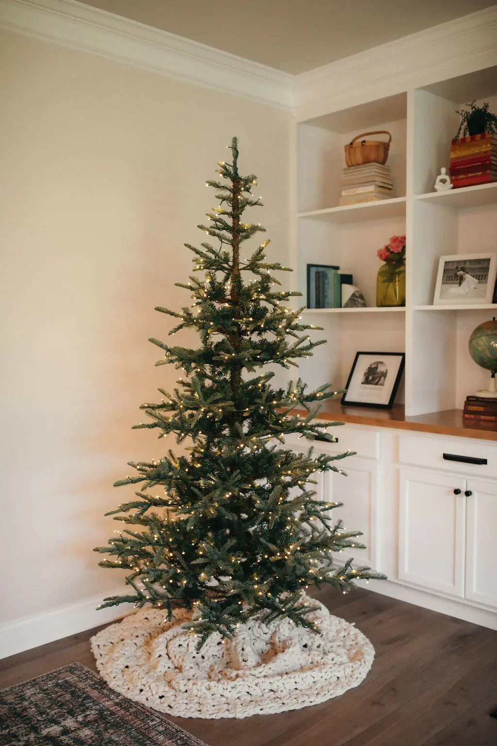 Snow Flurry Tree Skirt (Crochet)