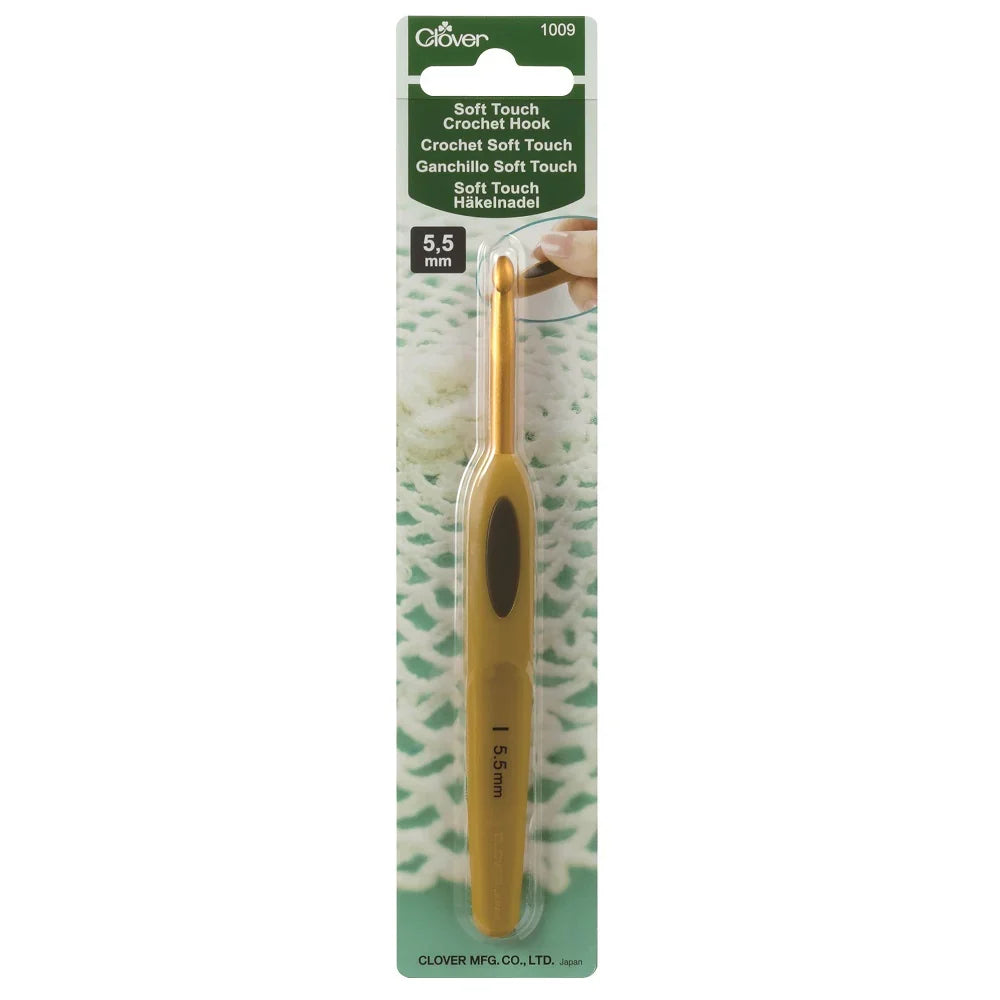 Clover Soft Touch Crochet Hooks (Sizes C to J)