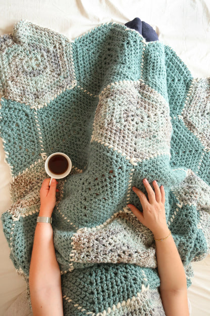 Hexagon Flower Blanket (Crochet)
