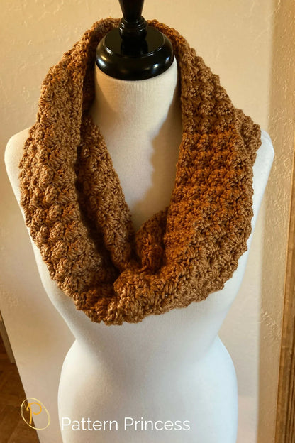 Sophia Snuggly, Cozy, and Easy Cowl Crochet Pattern (Crochet)
