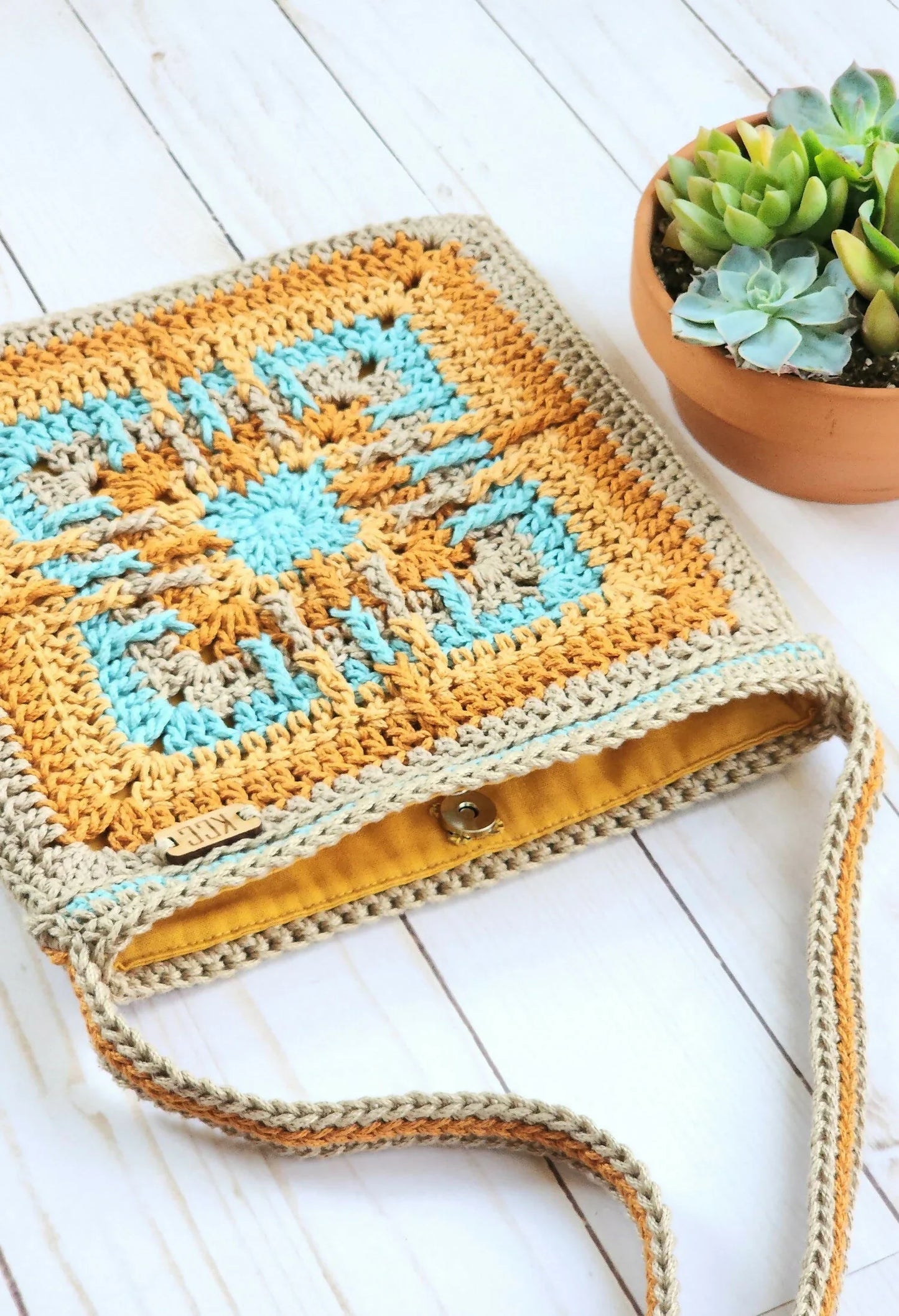 Tucson Crossbody Bag (Crochet)