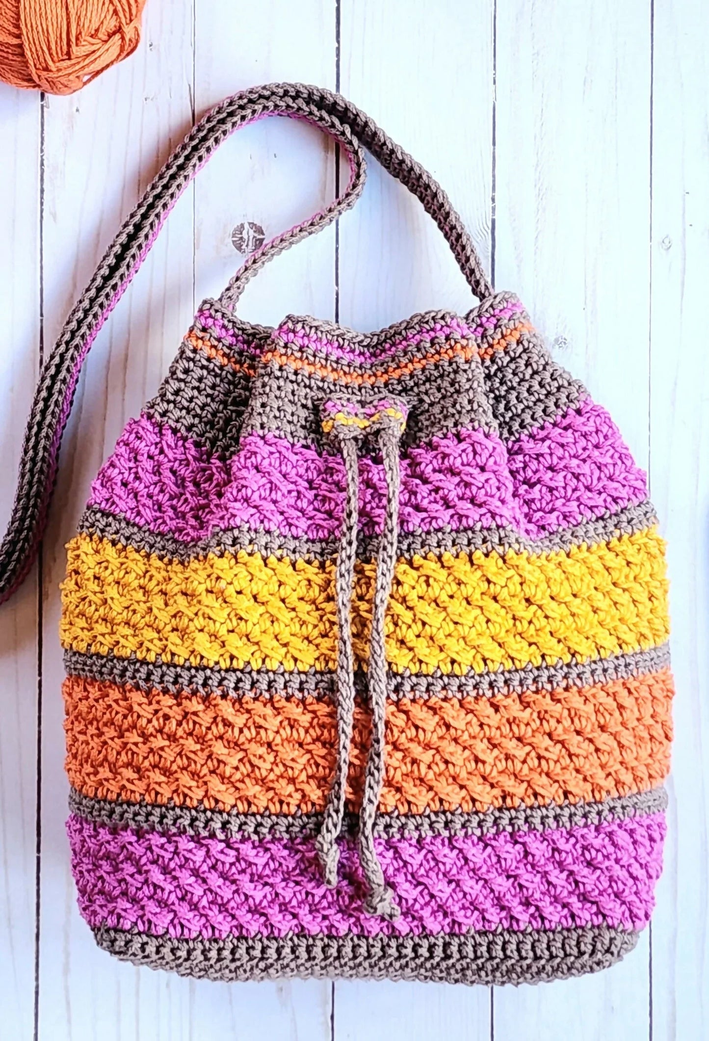 Color Wave Drawstring Bag (Crochet)