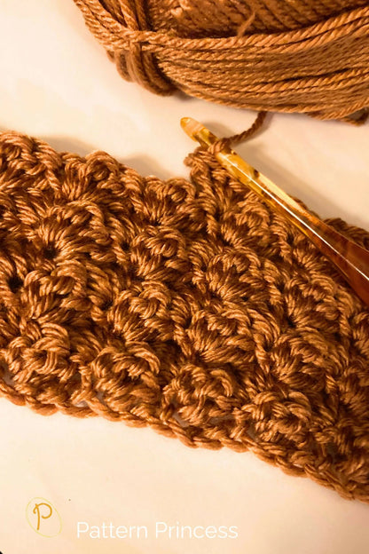 Sophia Snuggly, Cozy, and Easy Cowl Crochet Pattern (Crochet)