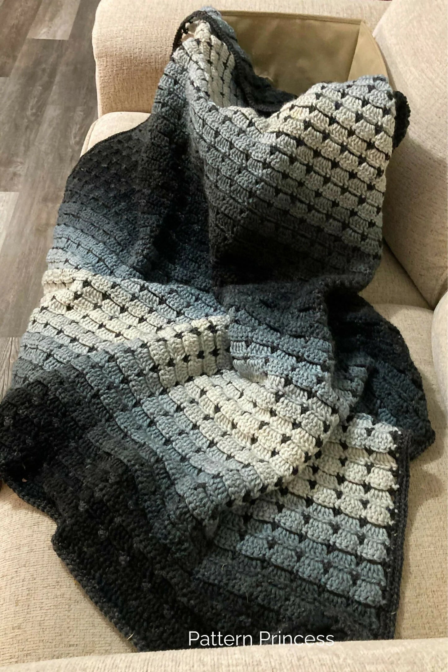 Midnight Moonlight Tiny Hearts Blanket (Crochet)