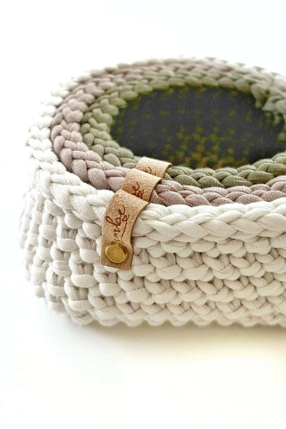 The Boxy Basket (crochet)
