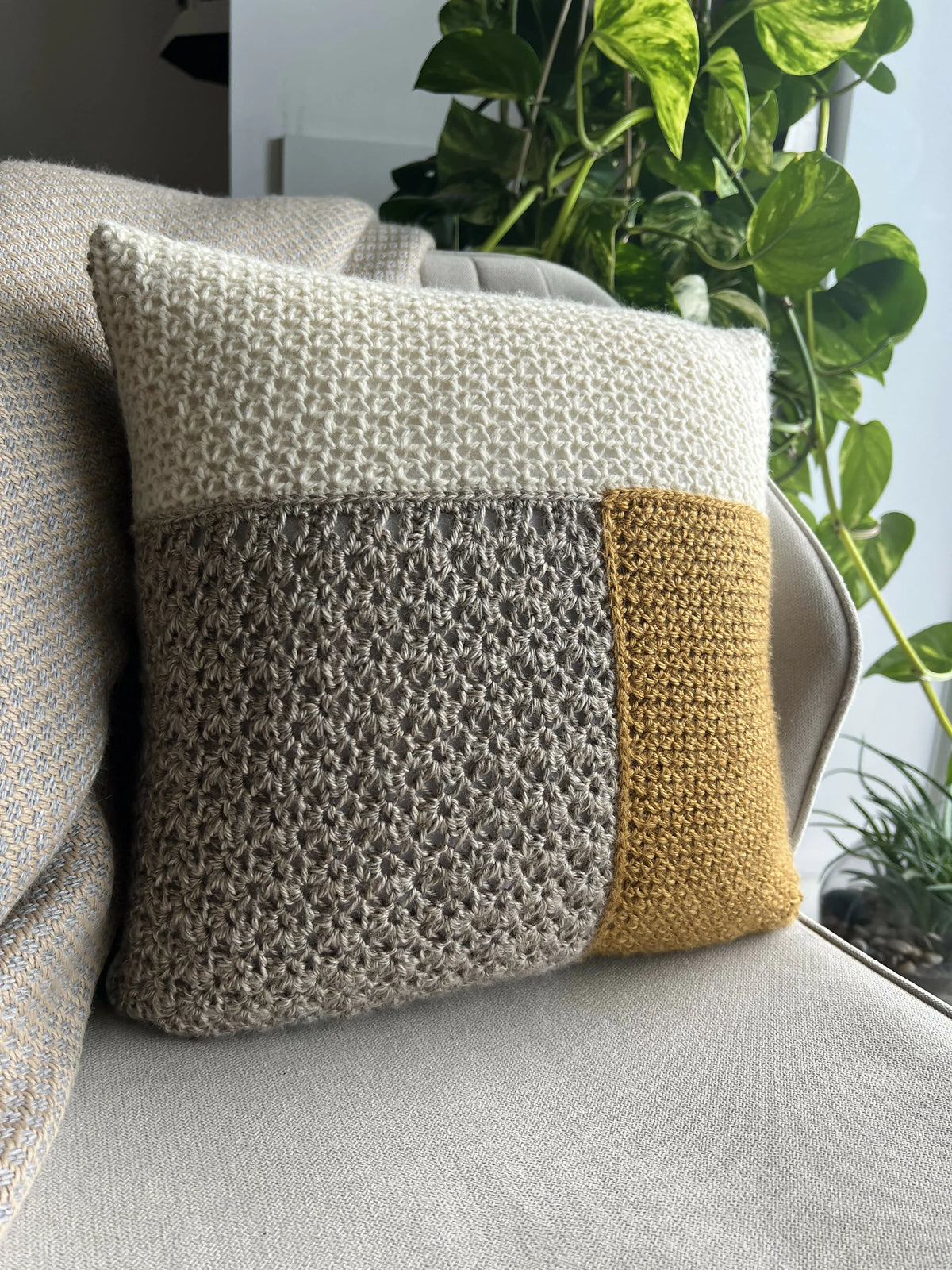 Devon Pillow (Crochet)